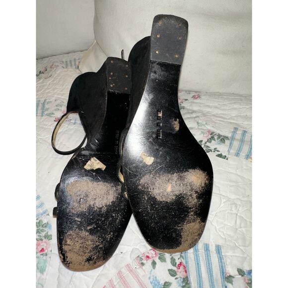 SALVATORE FERRAGAMO SUEDE WEDGE STRAPPY SANDALS W/ RHINESTONE BUCKLES 7.5N - Picture 6 of 6